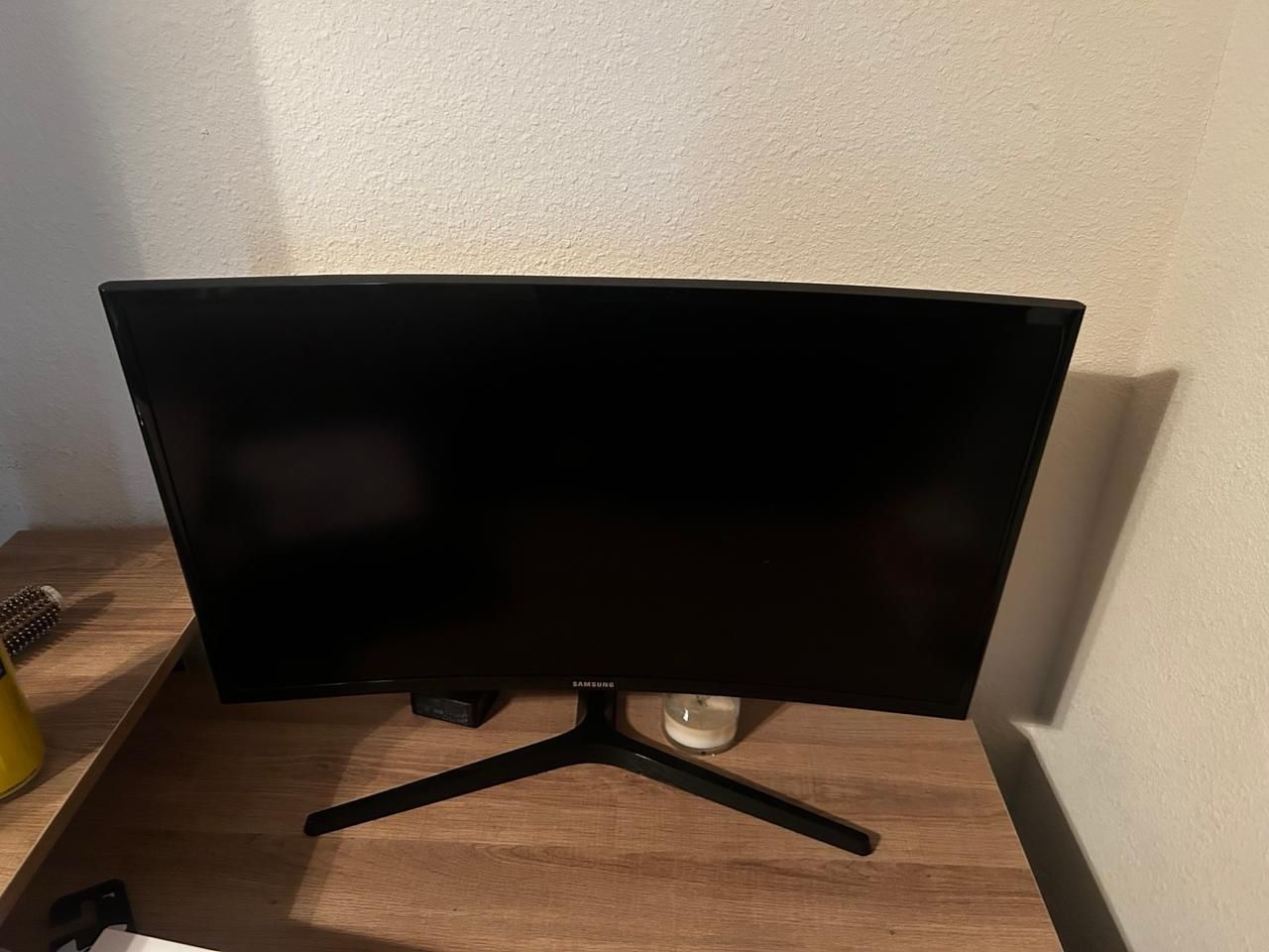 27” Samsung Curved Monitor