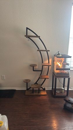 Half moon plant stand