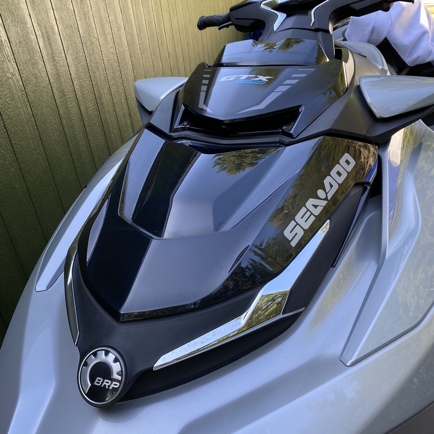 2020 Sea-doo GTX LTD 230 - Only 13 HRS - Dual Battery - all serivices kept up, its as new as preowned gets - PRICE REDUCED AND FIRM