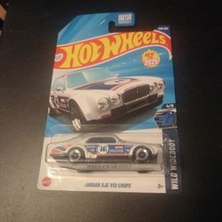 Hot Wheels Jaguar XJC V12 Coupe