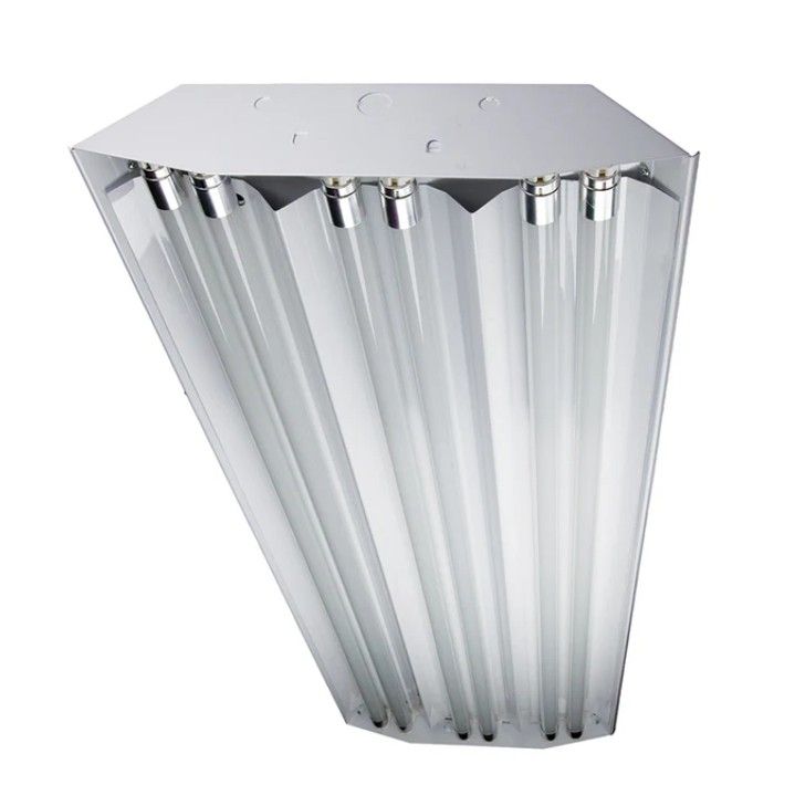 Garage Light Standard With Bulbs Never Been Used