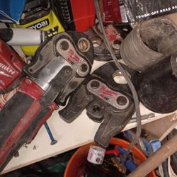 Milwaukee Pro Press 12 Volts 1/2. 3/4. 1 Inch.   1400