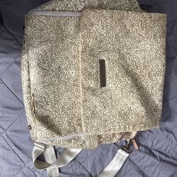 Petunia Pickle Bottom