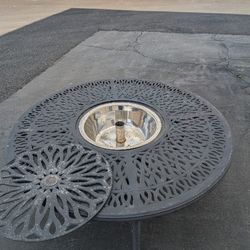Tropitone Ice Bucket Table 52x22h Great For Poolside Patio 