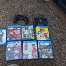 Playstation 4 With Two Wireless Controllers And Comes With 7 Games