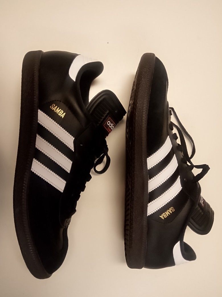 Adidas Samba new 11.5 Mens