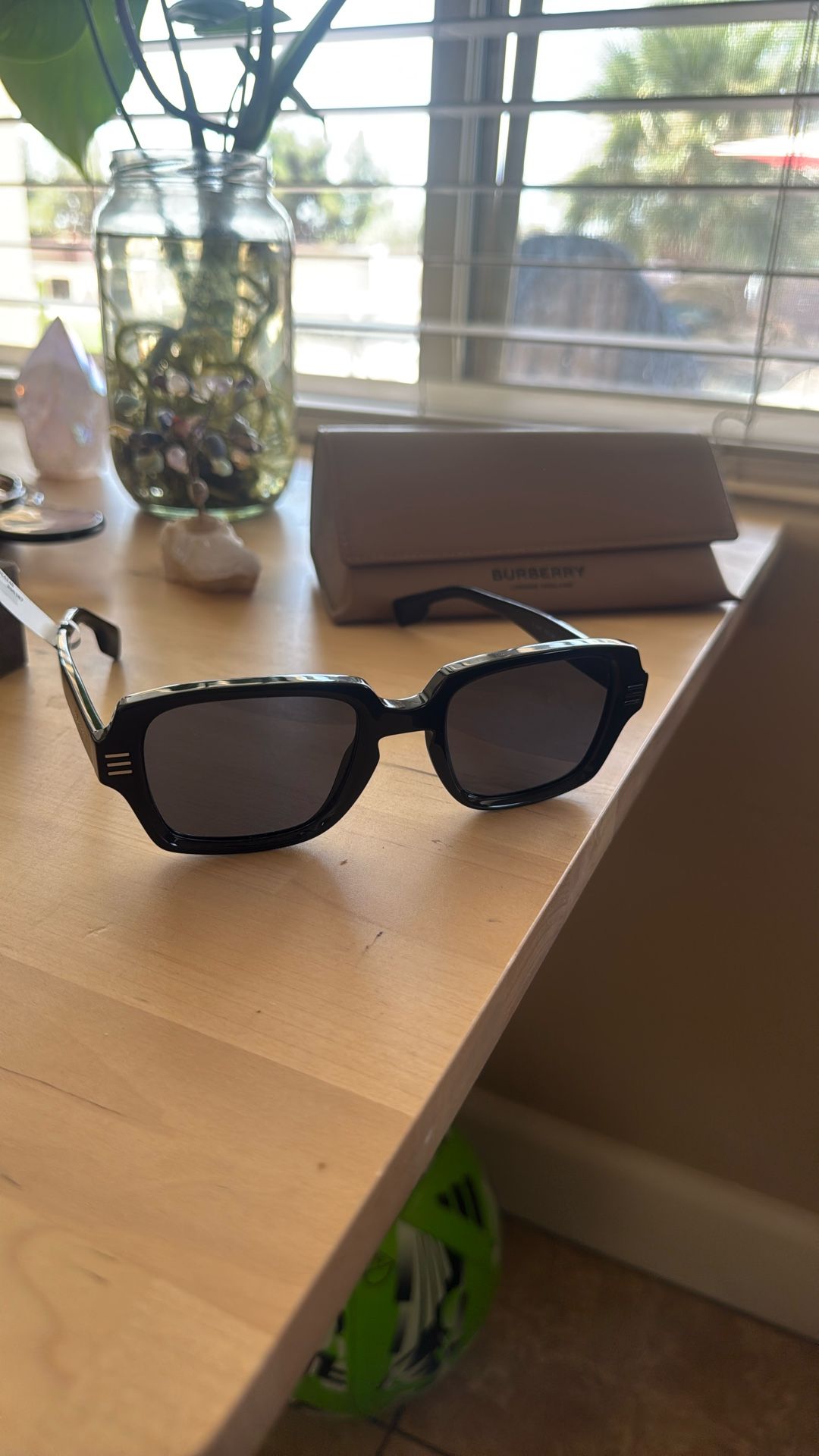 🕶️ Authentic Burberry Sunglasses – Classic Style