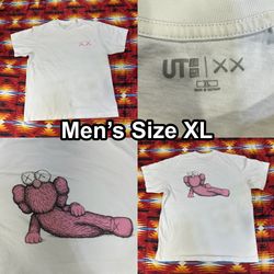 KAWS x UNIQLO UT Graphic White T-Shirt Men’s Size XL XX Logo Pink Elmo