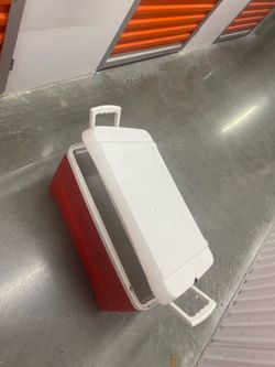 Igloo cooler