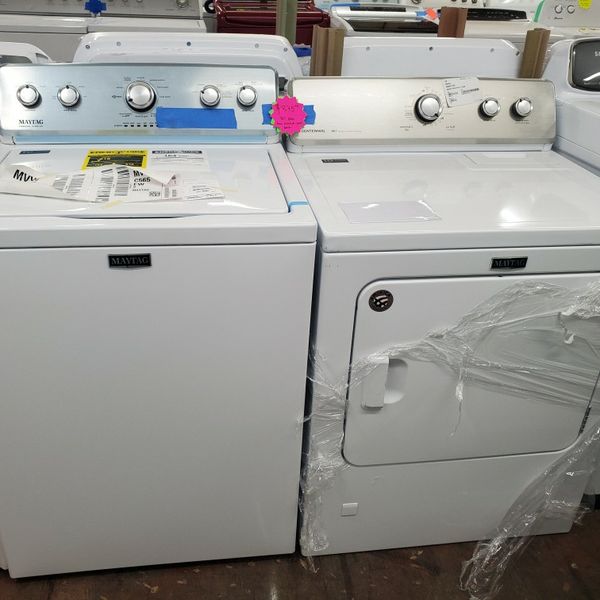 New Scratch And Dent Maytag Top Load Washer And Gas Dryer Set With 1