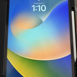 Apple iPad Pro 12.9in 6th Gen 256Gb + Apple Pencil 2nd Gen. Both In Great Condition