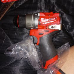 Milwakee M12 Fuel Brushless Hammer Drill Driver