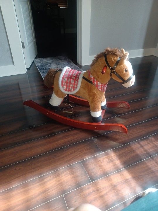 Rocking Horse With Animated Sounds And Moving Mouth.