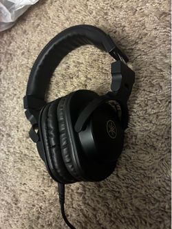 Yamaha HPH-MT5 Studio Monitor Headphones