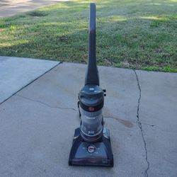 Used Hoover WindTunnel Upright Vacuum