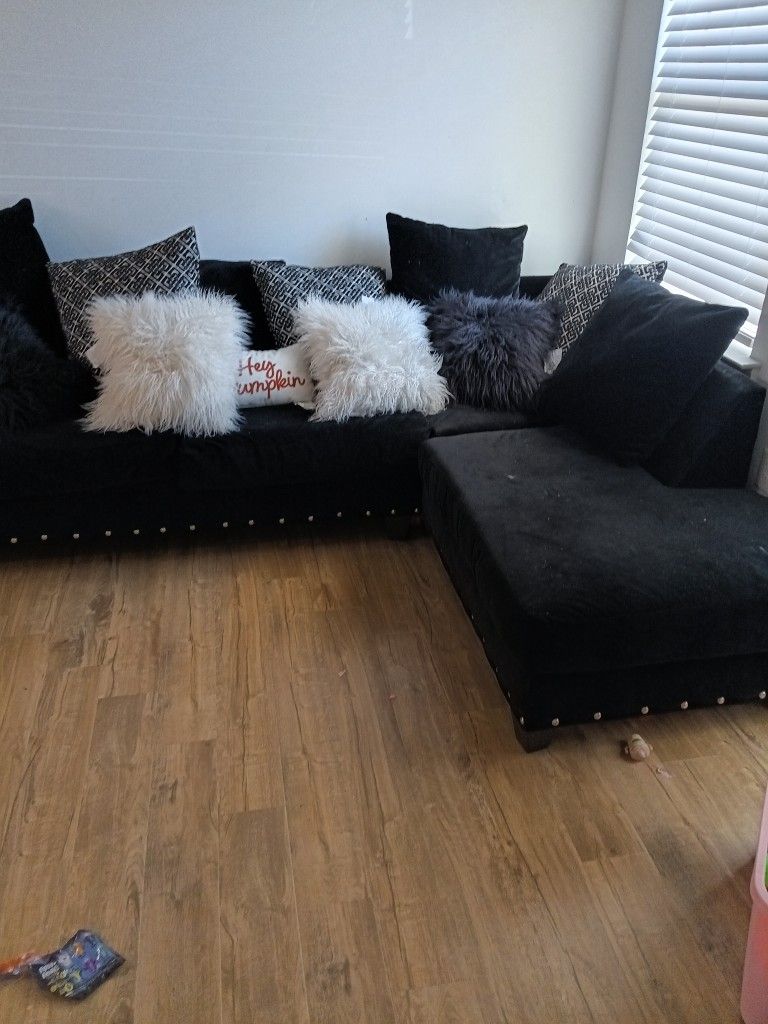 Sectional With Bar Stools