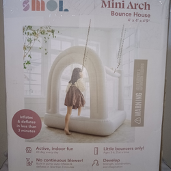 Smol Mini Arch Bounce House