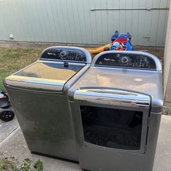 Top Load Whirlpool Cabrio Platinum Set (Gas Dryer)