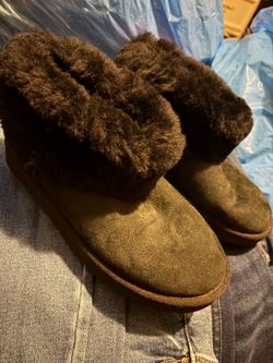 Black UGGS Boots