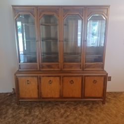 Very Nice Vintage China Hutch