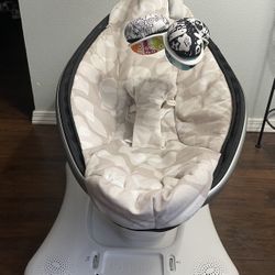 4moms Mamaroo Baby Swing