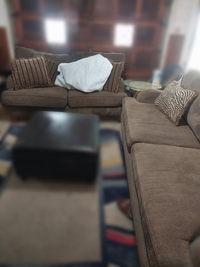 Couch Set with end table