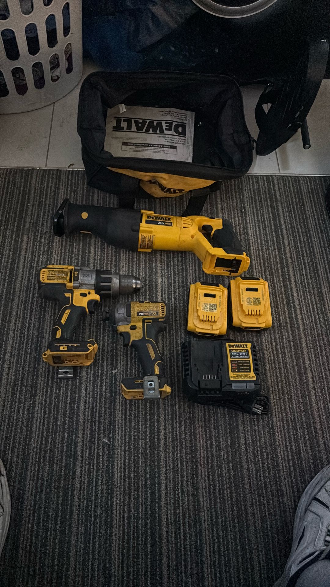 Like New Dewalt 20 Volt Combo