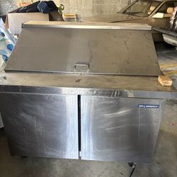 Sandwich prep fridge