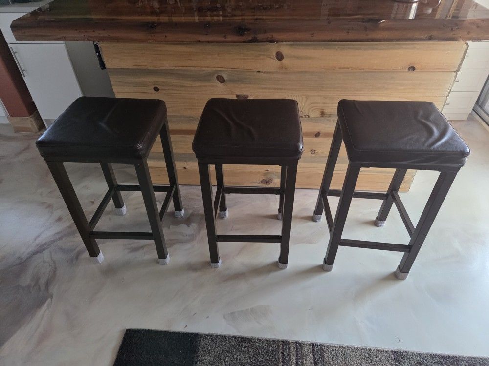 3 Bar Stools