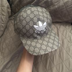 Gucci Adidas hat
