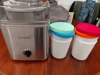 2qt Cuisinart Ice Cream Maker with 4, 1qt ice cream containers