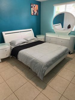 White queen bedroom set
