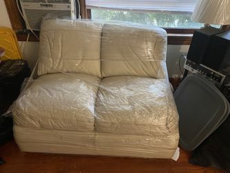 2 Seat Love Seat Couch Cream Color. Comfy