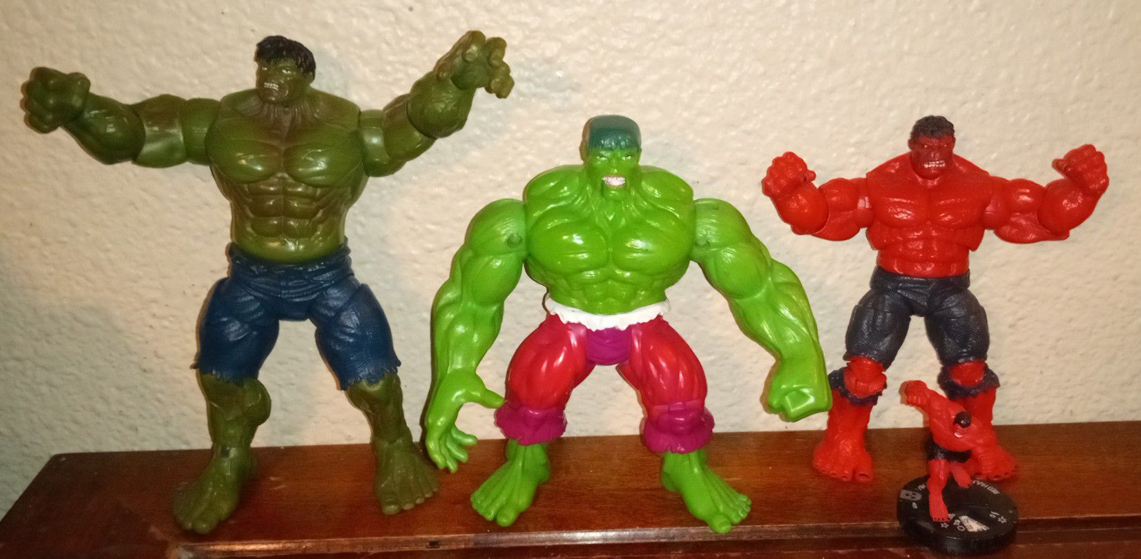Incredible Hulk Action Figures 
