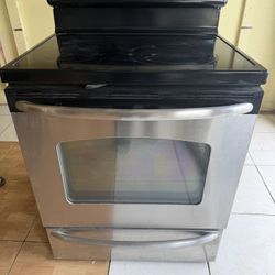 GE Electric Glass Top Stove – Stainless Steel
