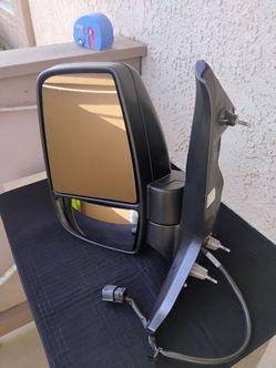 2023 Fod Transit 350 Cargo Drive side mirror $100.