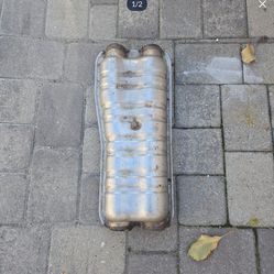 2006-2011 W219 CLS 500 500c 550 55 63 AMG / Muffler Resonator 06 07 08 09 10 11 OEM MERCEDES benz Muffler RESONATOR