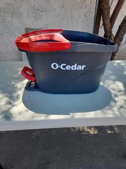 UTILITY. MOP. BUCKET