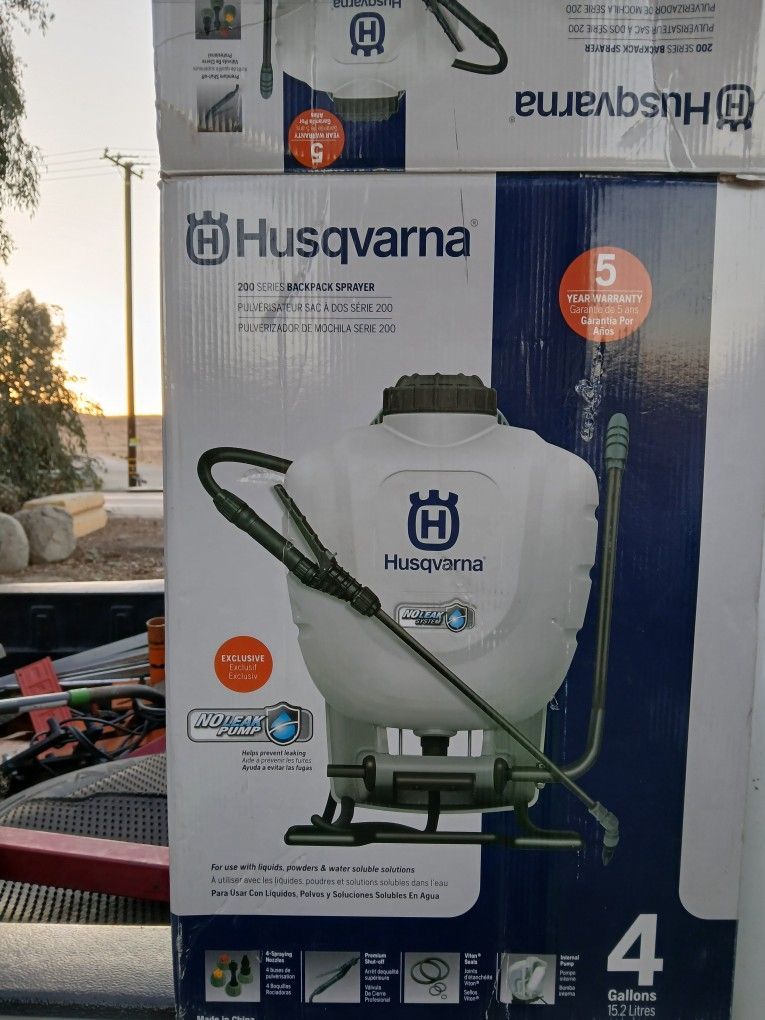 Selling A Husqvarna Weed Spryer 200 Series New In Box $120 Obo