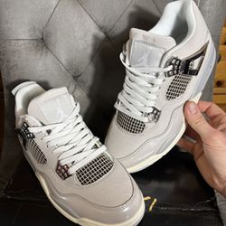 Frozen Moments J4s Size 7 Men’s / 5.5 Women’s shoes