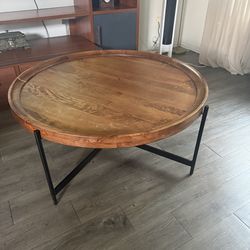 Round 40” coffee table