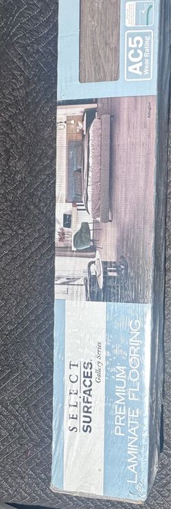 1 Box laminate flooring - 12 sqft