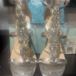 Betsey Johnson (Block Heel W/Embellishment) Size: 8