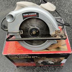 Task Force 7 1/4” Circular Saw(See & Click On Pictures). Still I’m Good Condition And Useable 