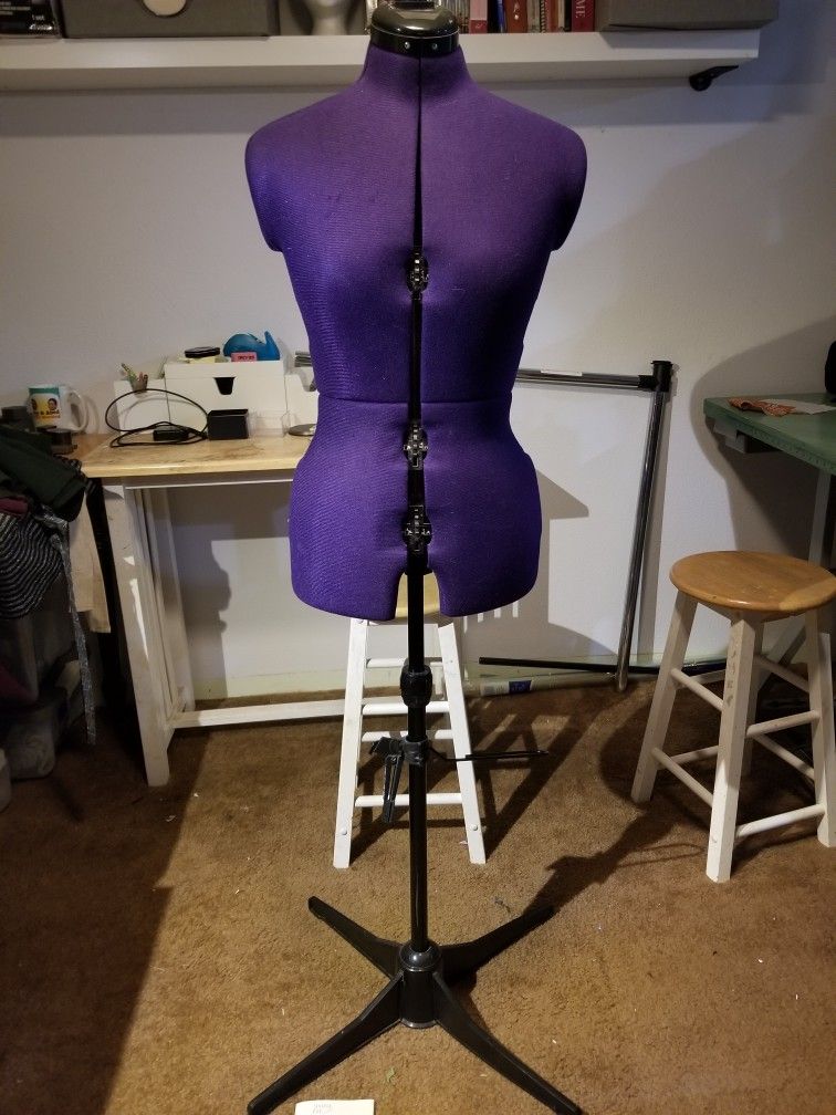 Adjustable Sewing Dress Form