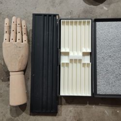 Art Supplies 