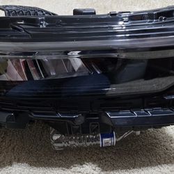 OEM 2021-2023 JEEP GRAND CHEROKEE LED Right passenger HEADLIGHT W/O MODULE