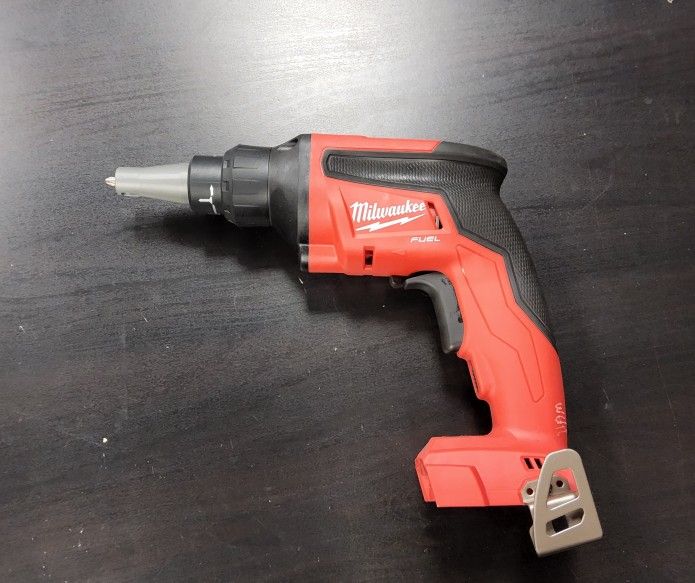 Milwaukee M18 Fuel Sheetrock Screw Gun