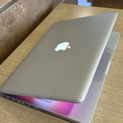 Apple MacBook Pro 13” I5/8GB/256GB SSD $140