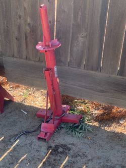 Tire repair and beed breaker tire remover